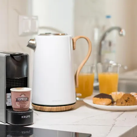 Windrose - Shared Pool شقة