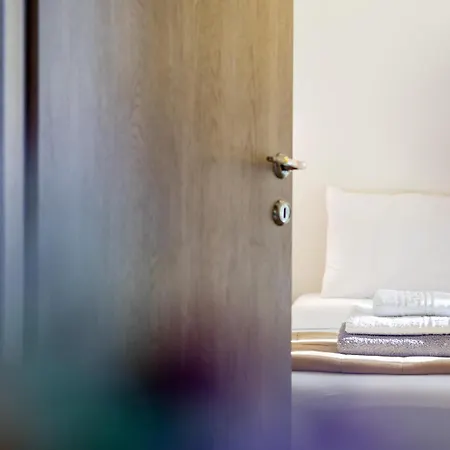 Windrose - Shared Pool شقة *