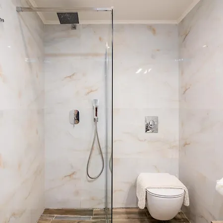 Windrose - Shared Pool * إيبسوس