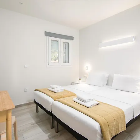 Windrose - Shared Pool Apartament