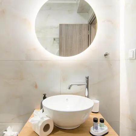 Windrose - Shared Pool Apartament *